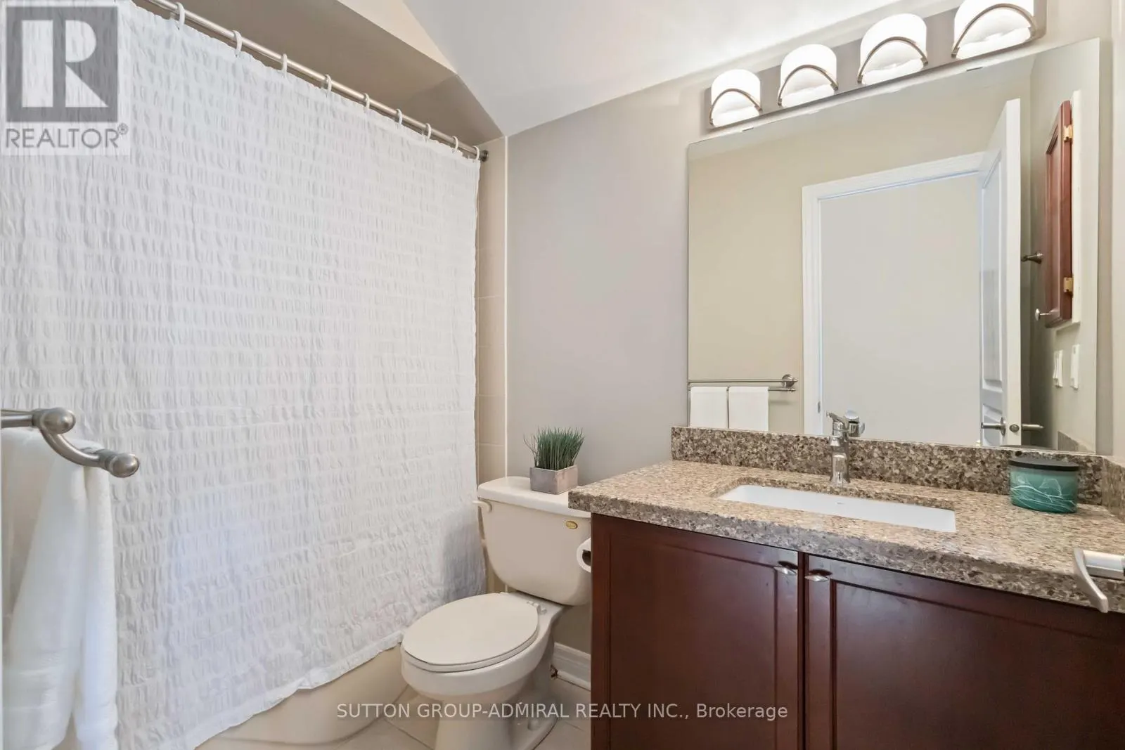 24 MEADOW RIDGE COURT