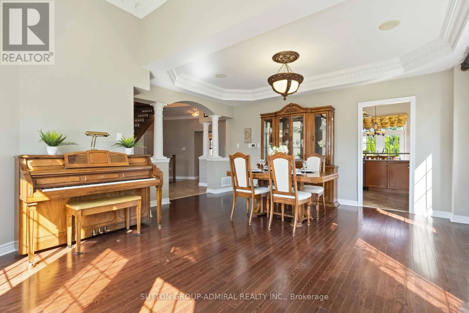 24 MEADOW RIDGE COURT