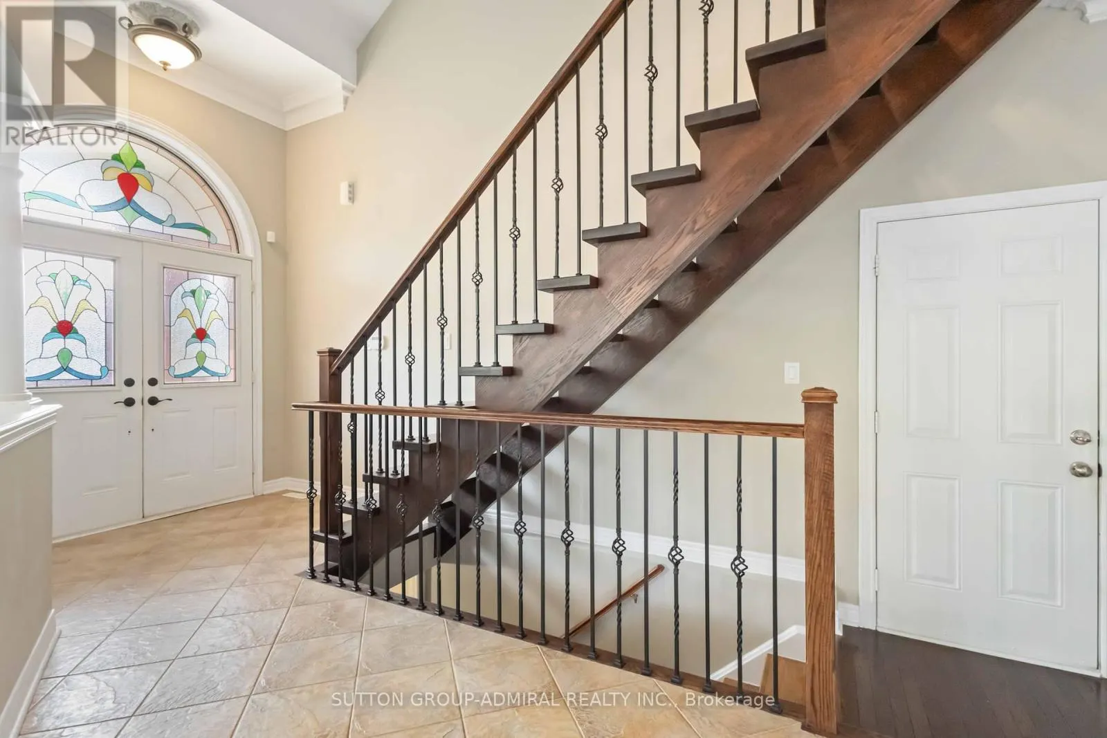 24 MEADOW RIDGE COURT