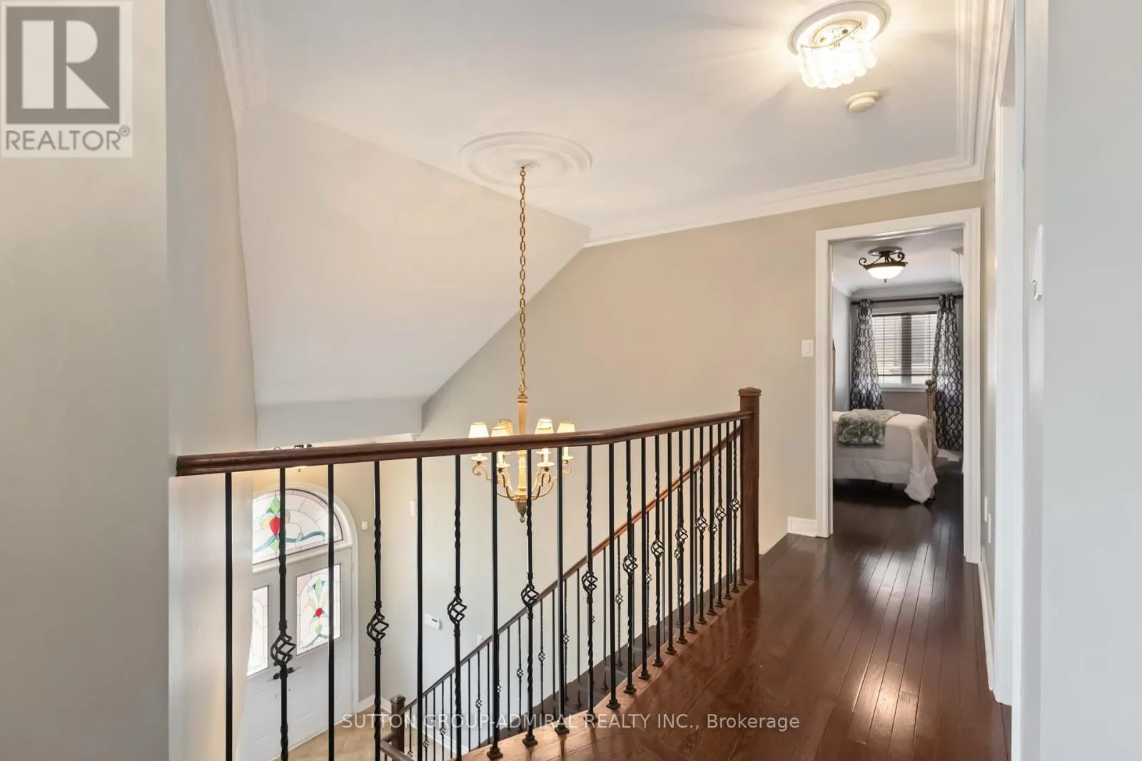 24 MEADOW RIDGE COURT