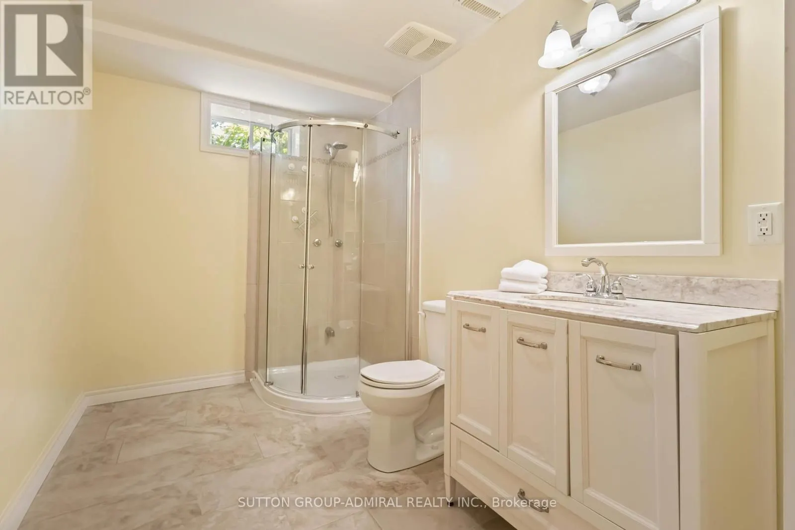 24 MEADOW RIDGE COURT