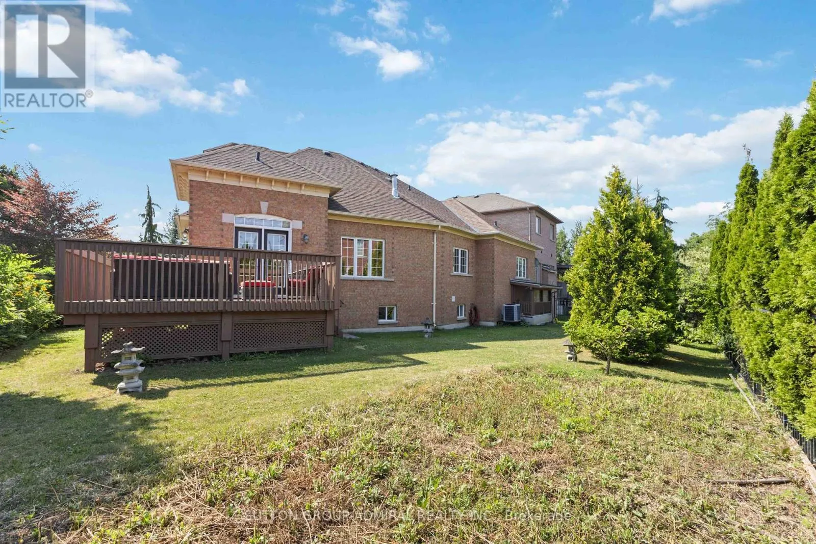 24 MEADOW RIDGE COURT