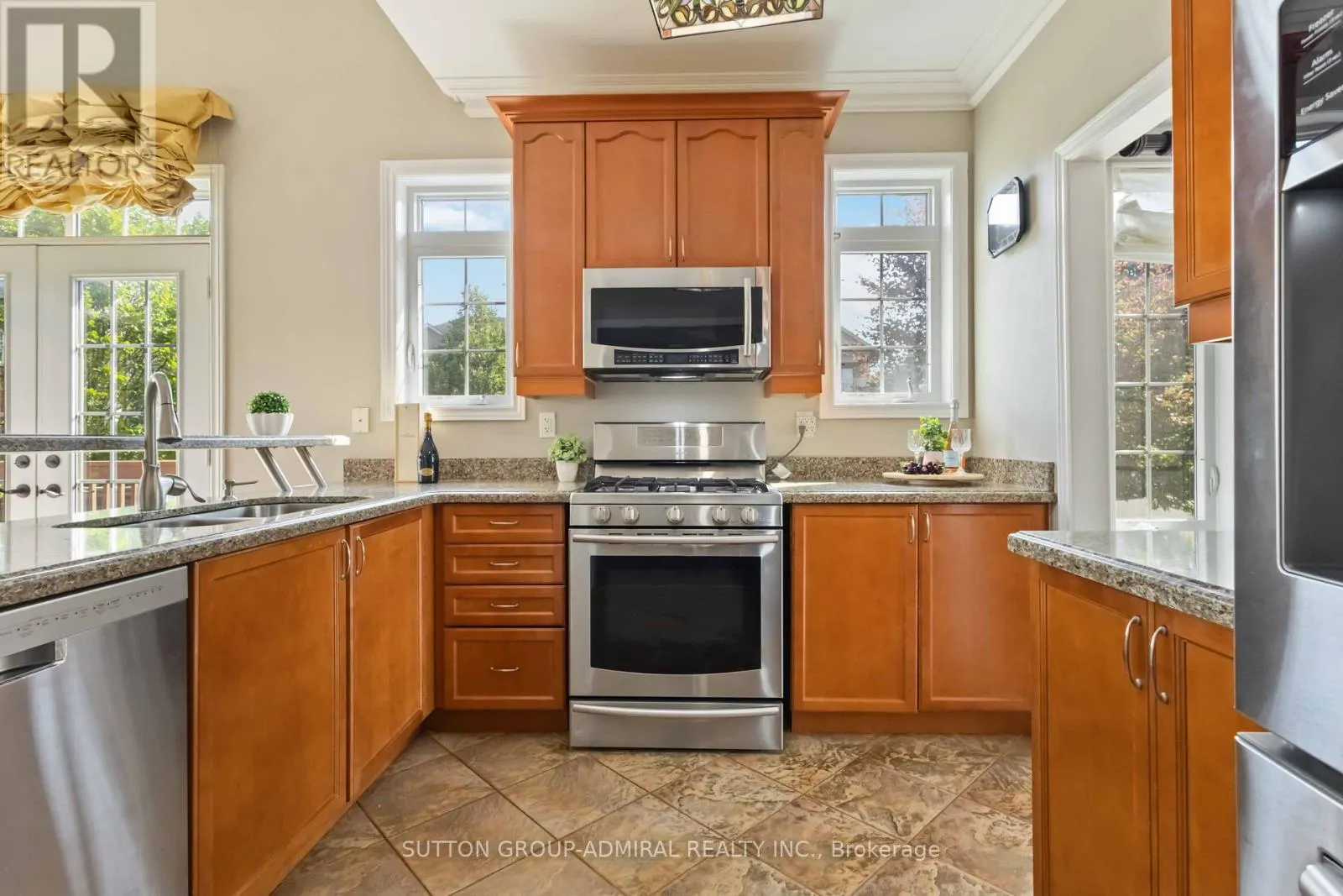 24 MEADOW RIDGE COURT