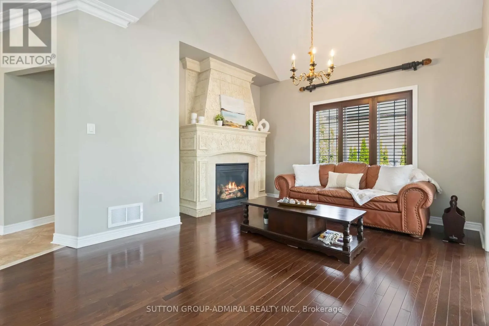 24 MEADOW RIDGE COURT
