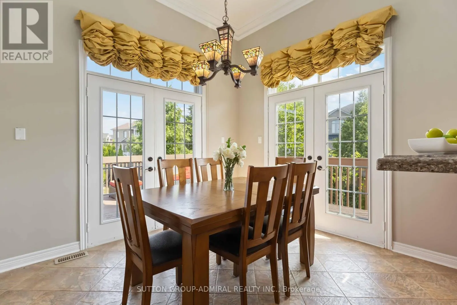 24 MEADOW RIDGE COURT
