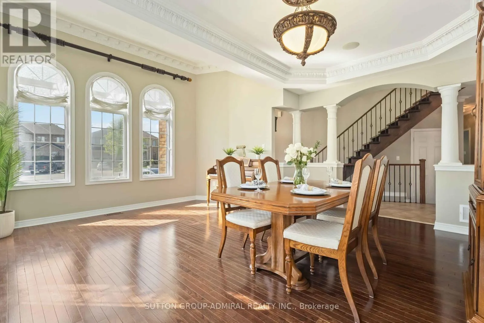 24 MEADOW RIDGE COURT