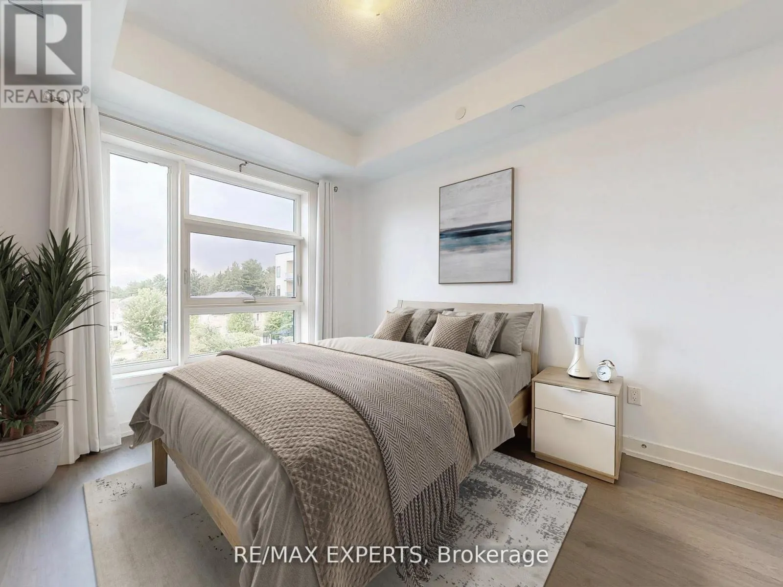 326 - 555 WILLIAM GRAHAM DRIVE