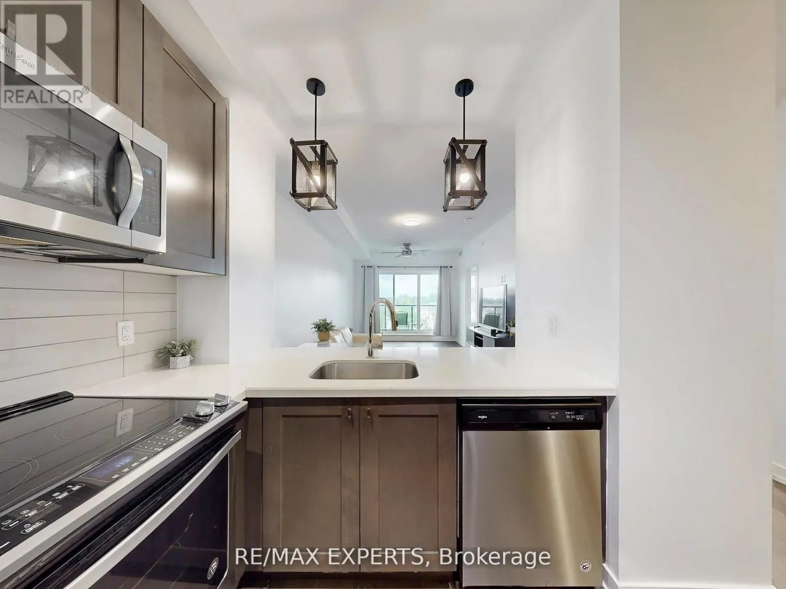 326 - 555 WILLIAM GRAHAM DRIVE