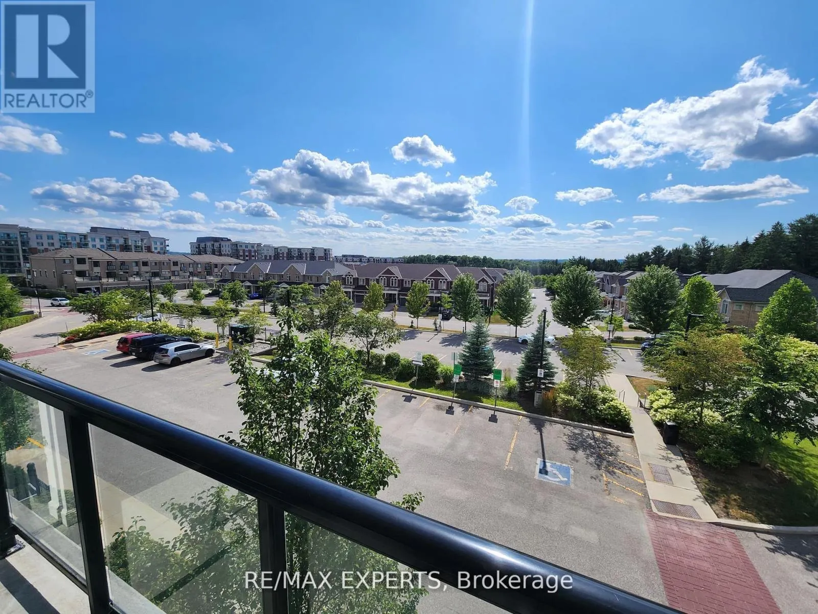 326 - 555 WILLIAM GRAHAM DRIVE