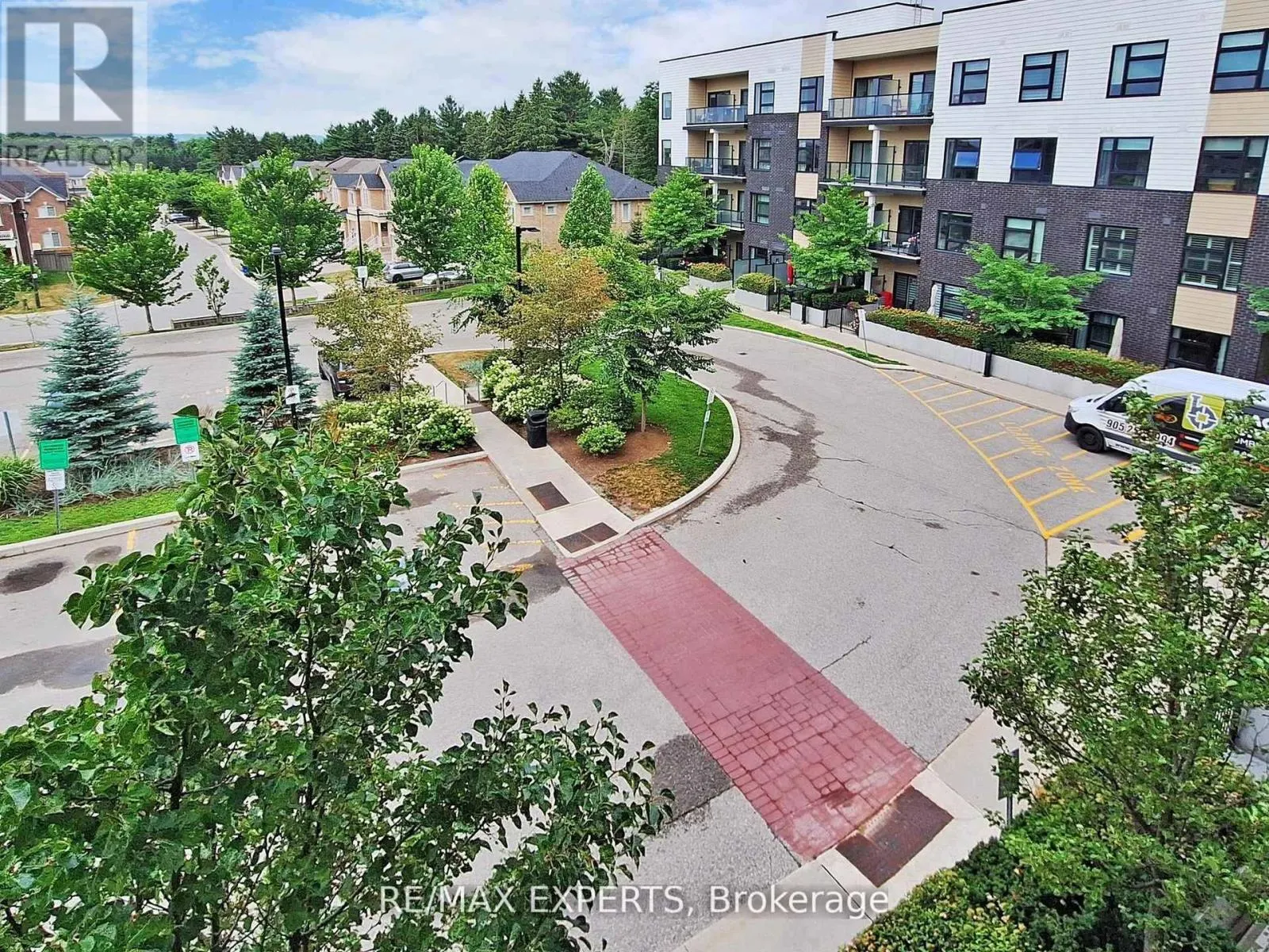 326 - 555 WILLIAM GRAHAM DRIVE