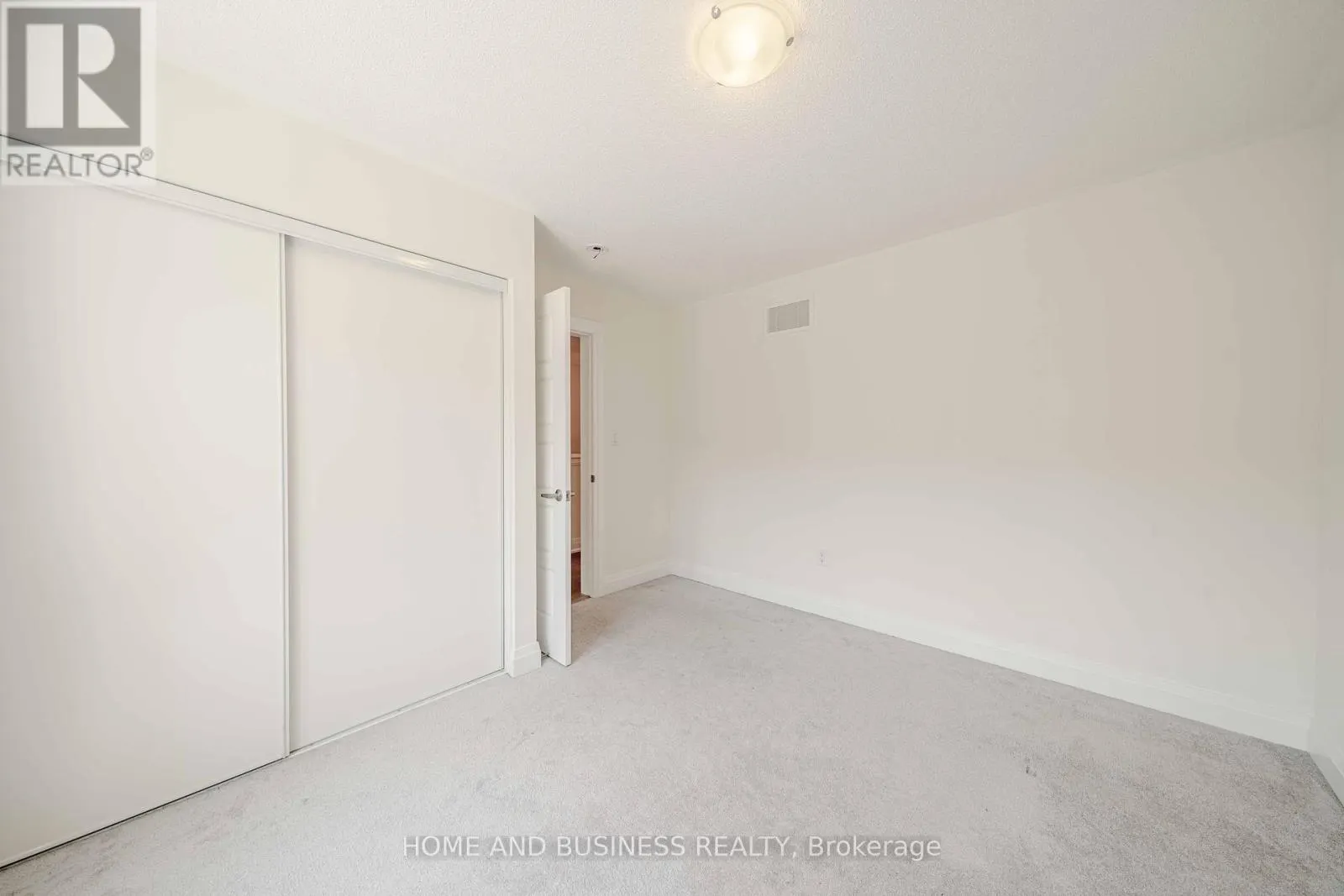24 CASELY AVENUE
