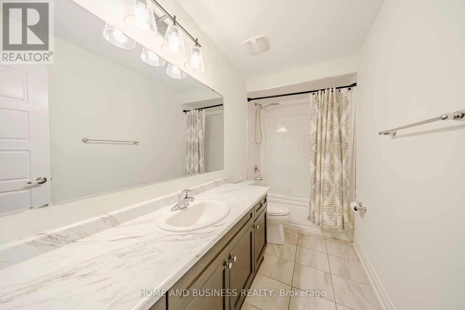 24 CASELY AVENUE