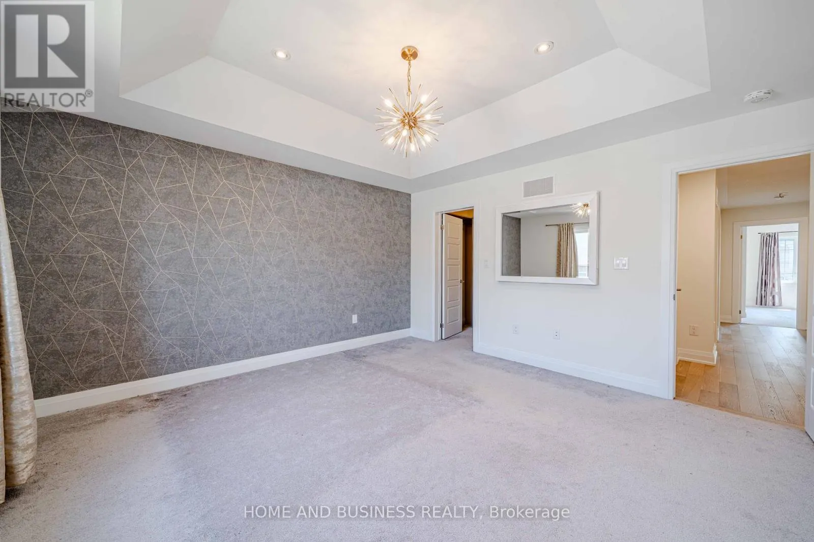 24 CASELY AVENUE