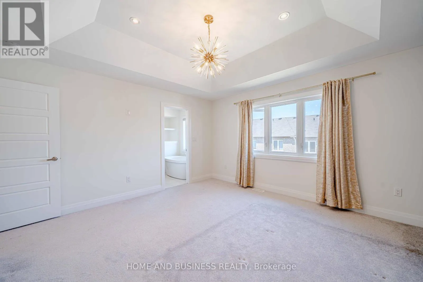 24 CASELY AVENUE