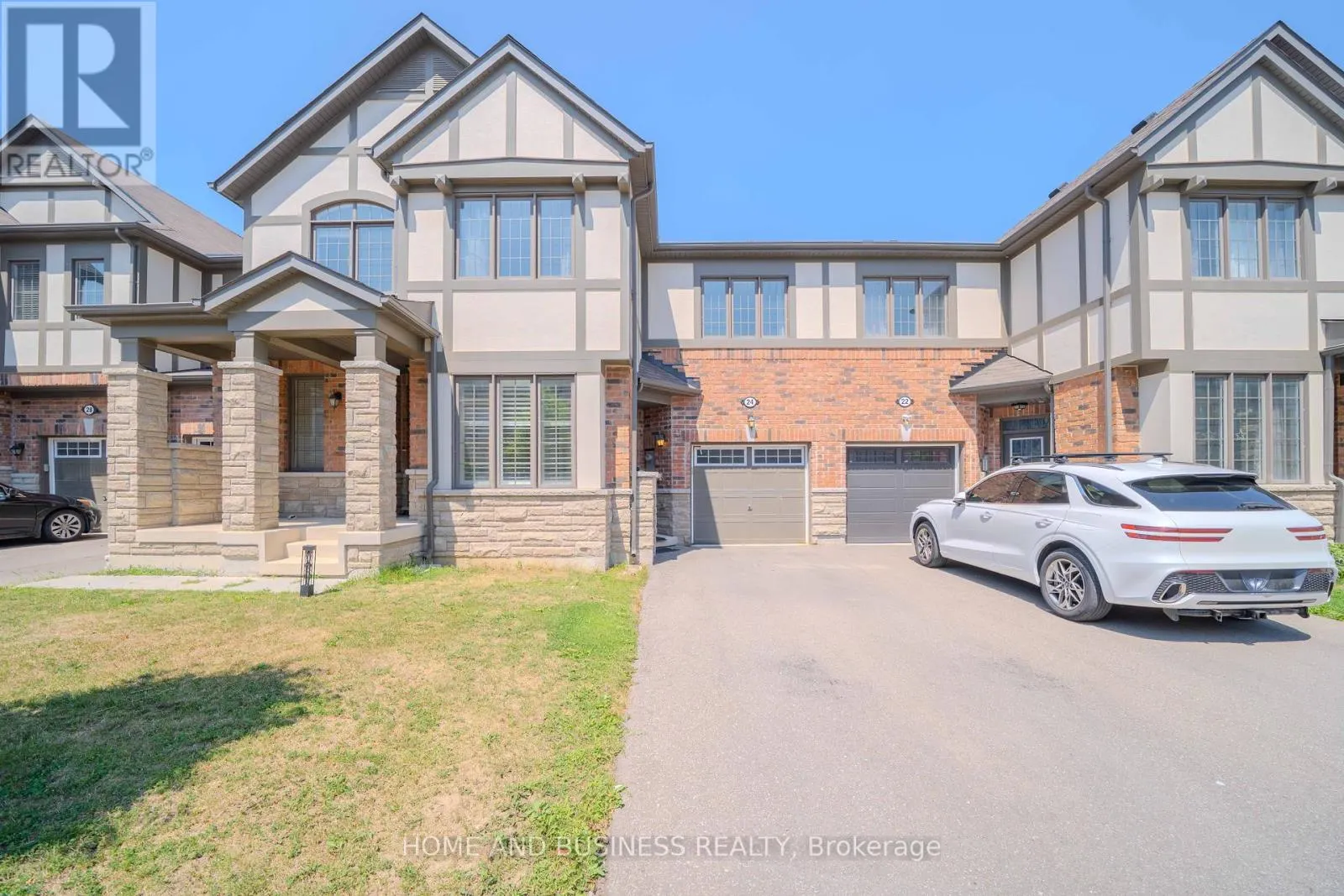 24 CASELY AVENUE