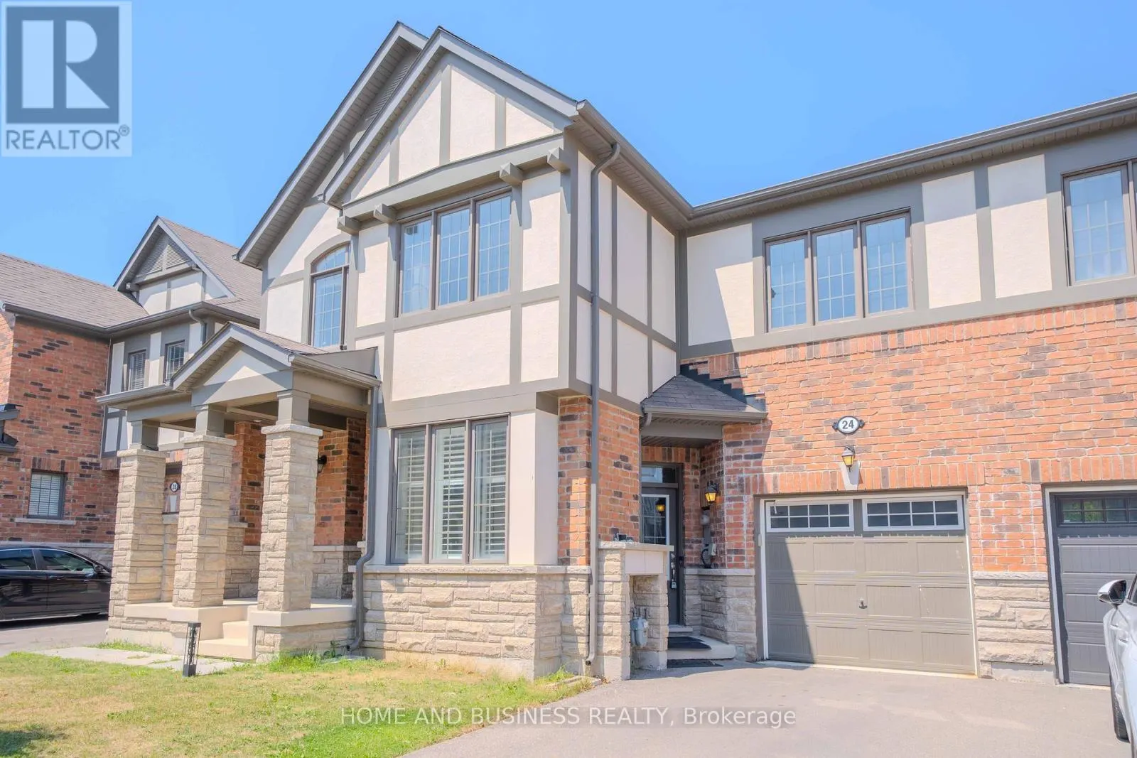 24 CASELY AVENUE