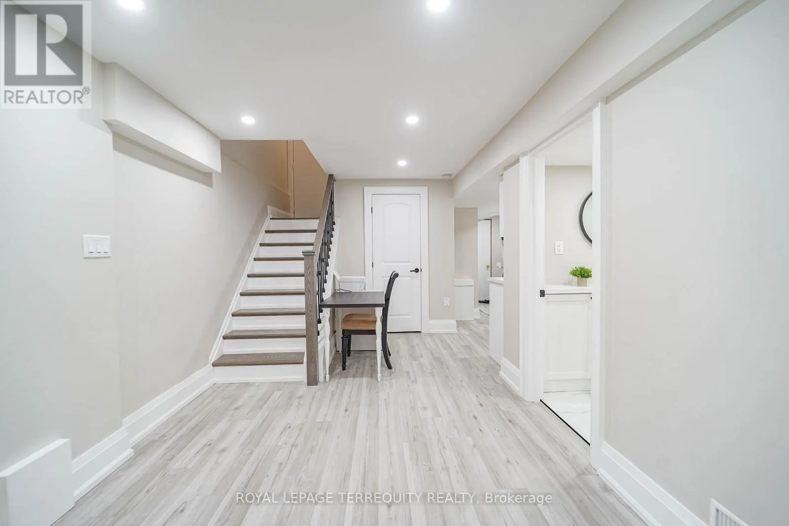 9 STONEBRIAR DRIVE