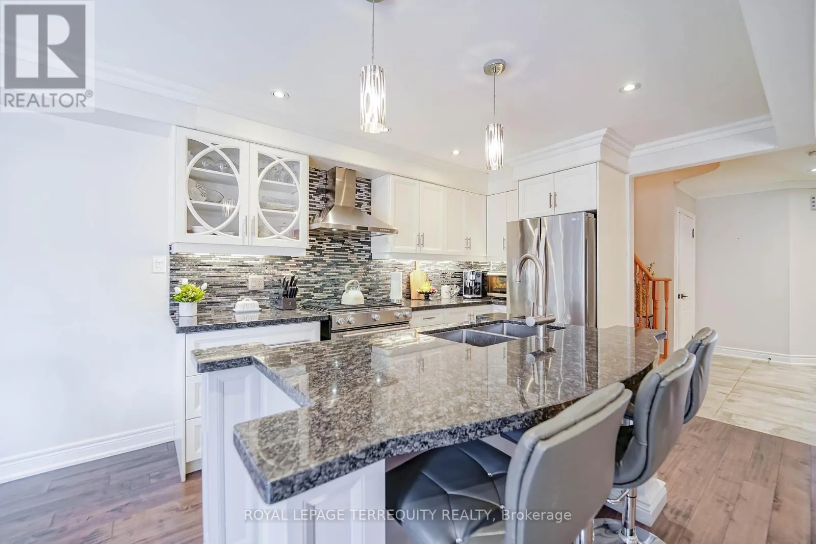 9 STONEBRIAR DRIVE