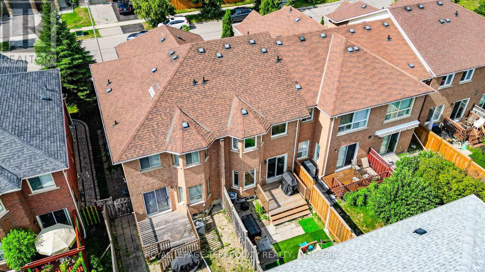 9 STONEBRIAR DRIVE