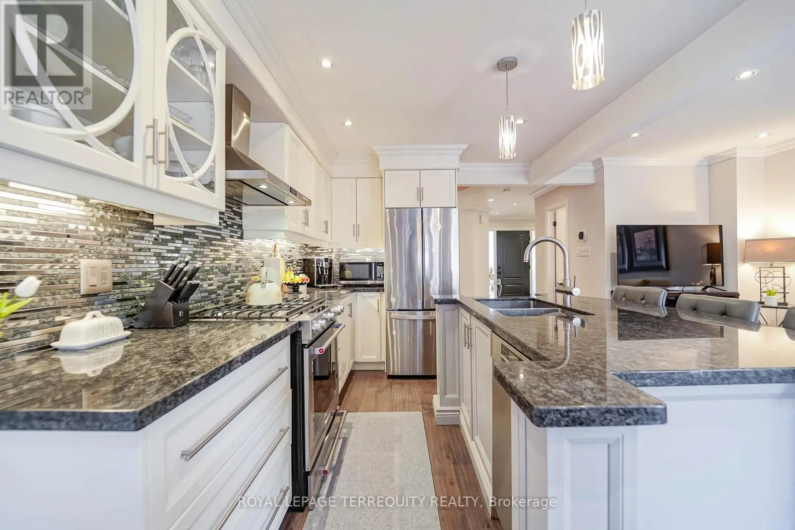 9 STONEBRIAR DRIVE