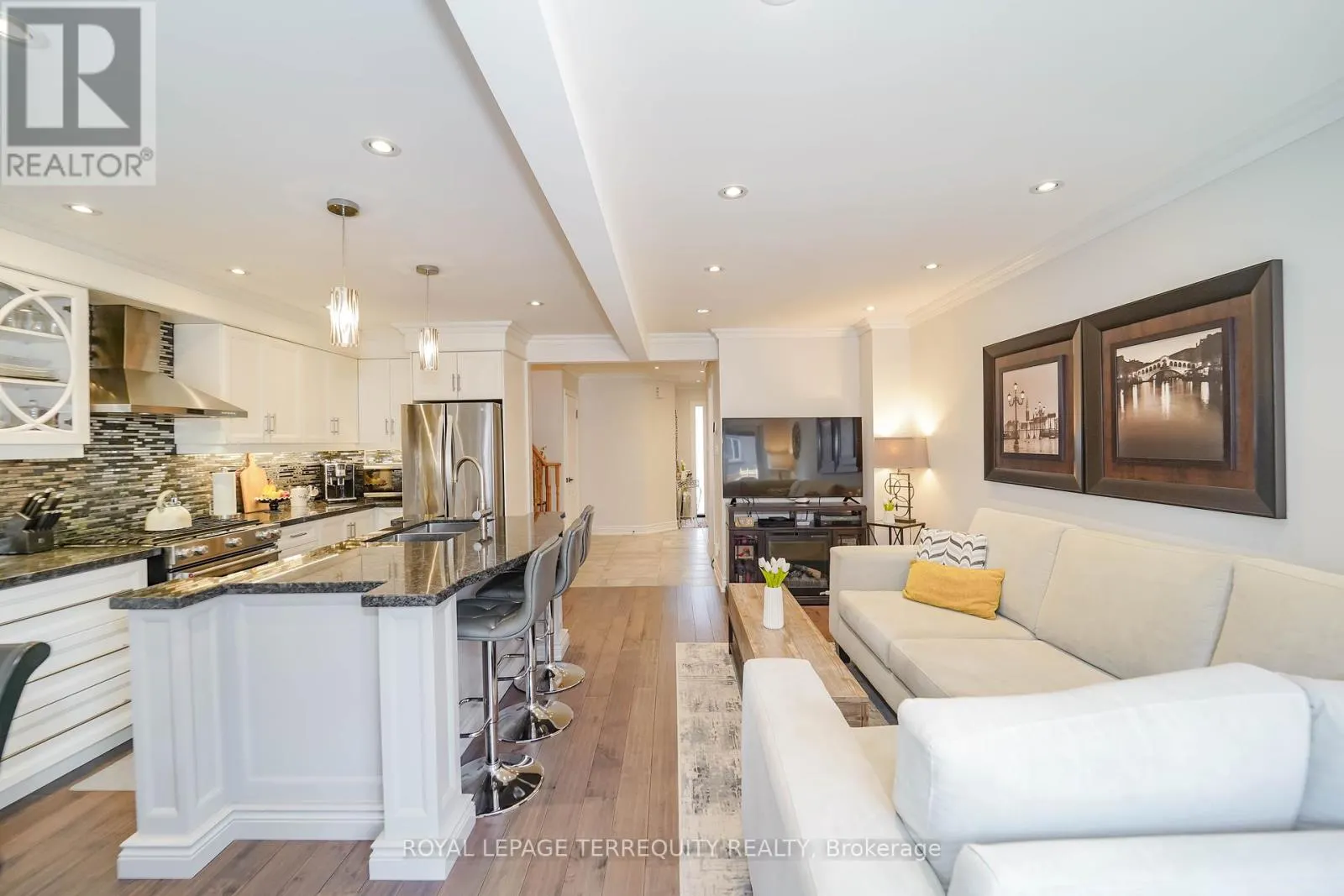 9 STONEBRIAR DRIVE