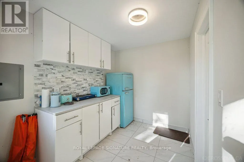170 MOORES BEACH ROAD