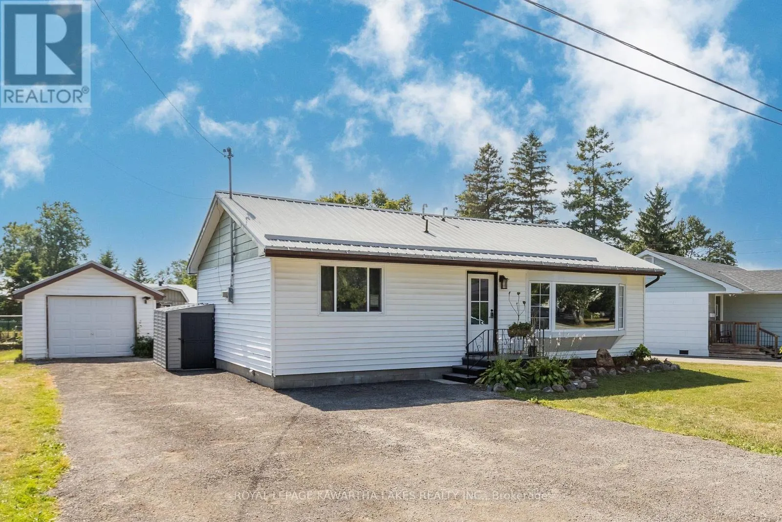 446 DUNDAS STREET
