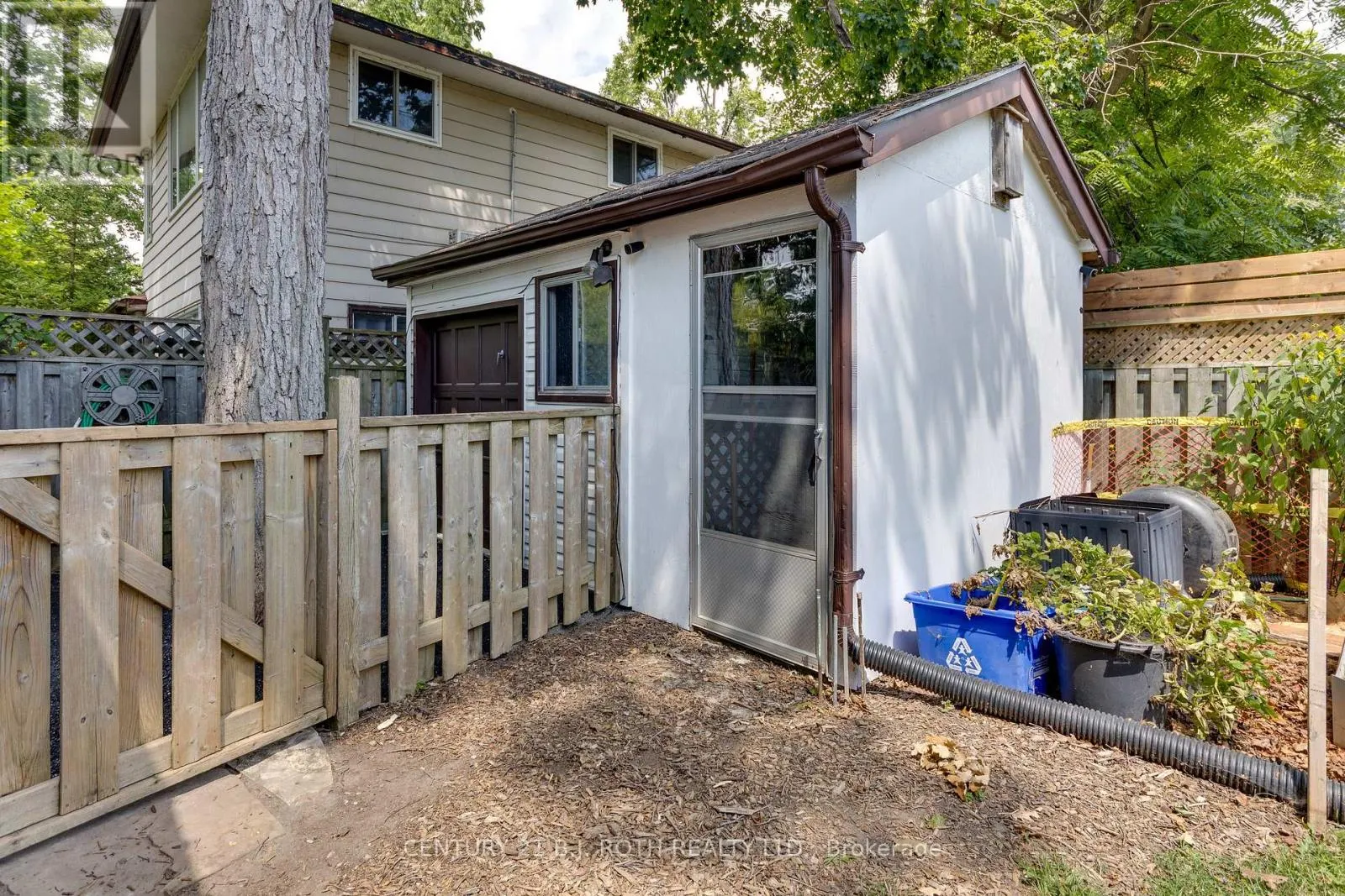 3929 ALDERLY AVENUE