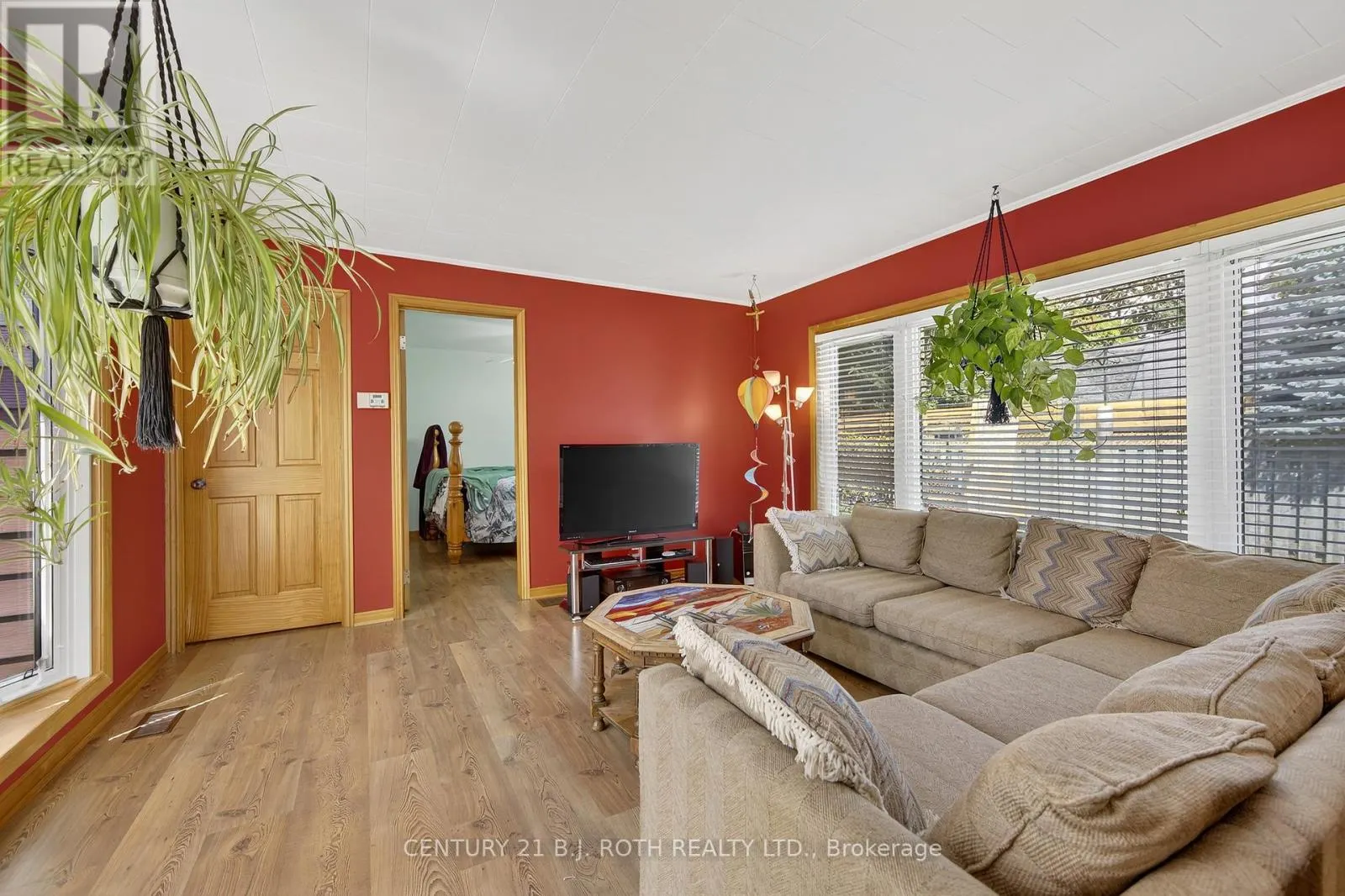 3929 ALDERLY AVENUE