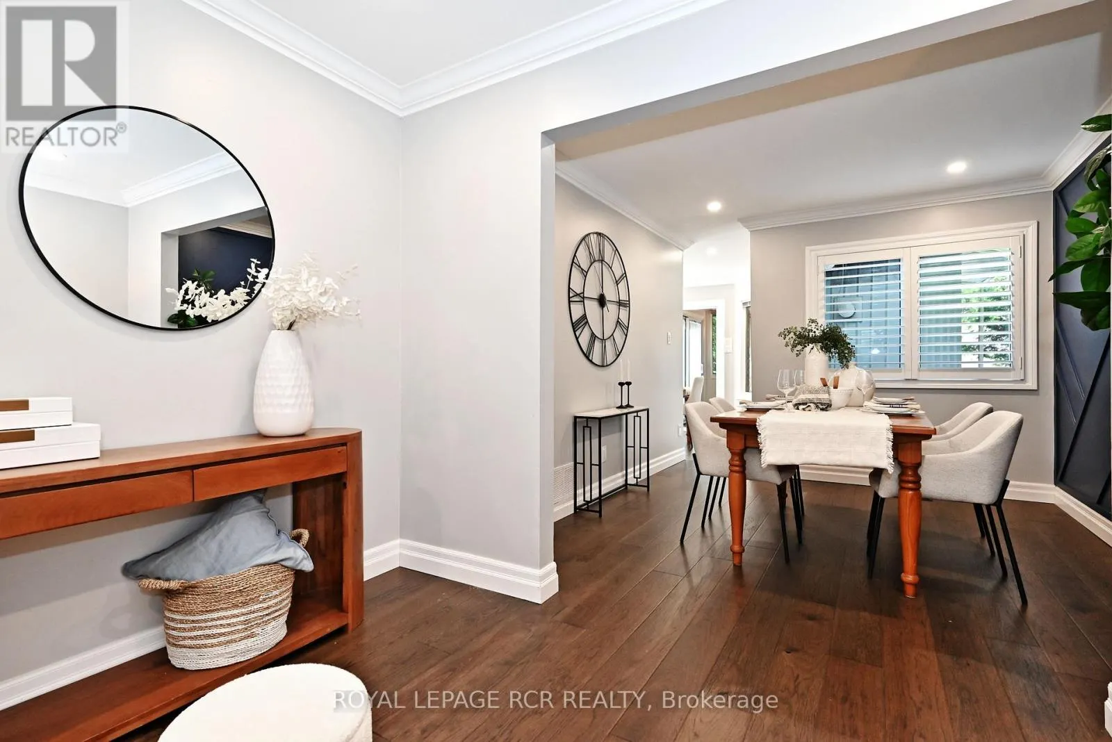 24 MURDOCK AVENUE