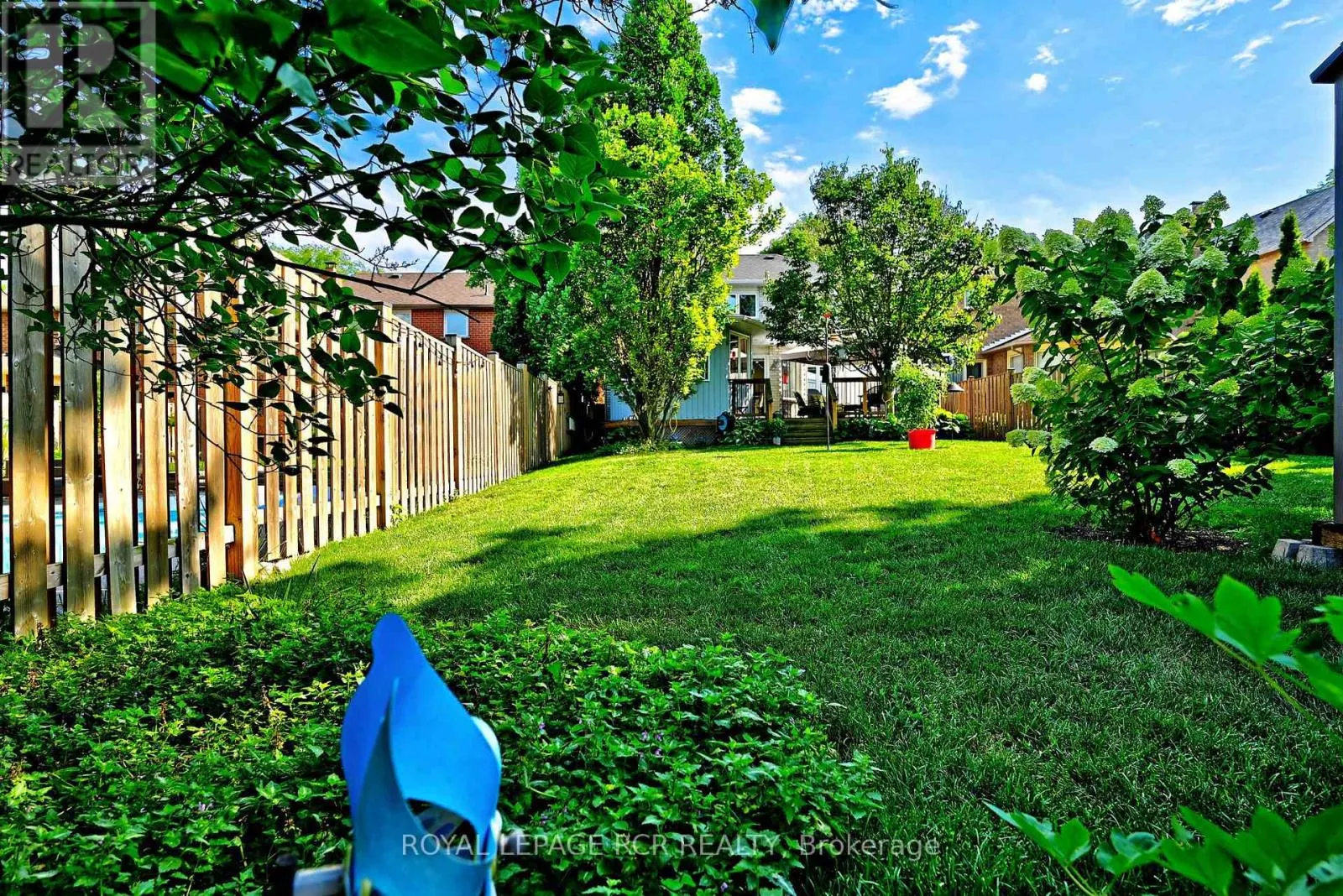 24 MURDOCK AVENUE
