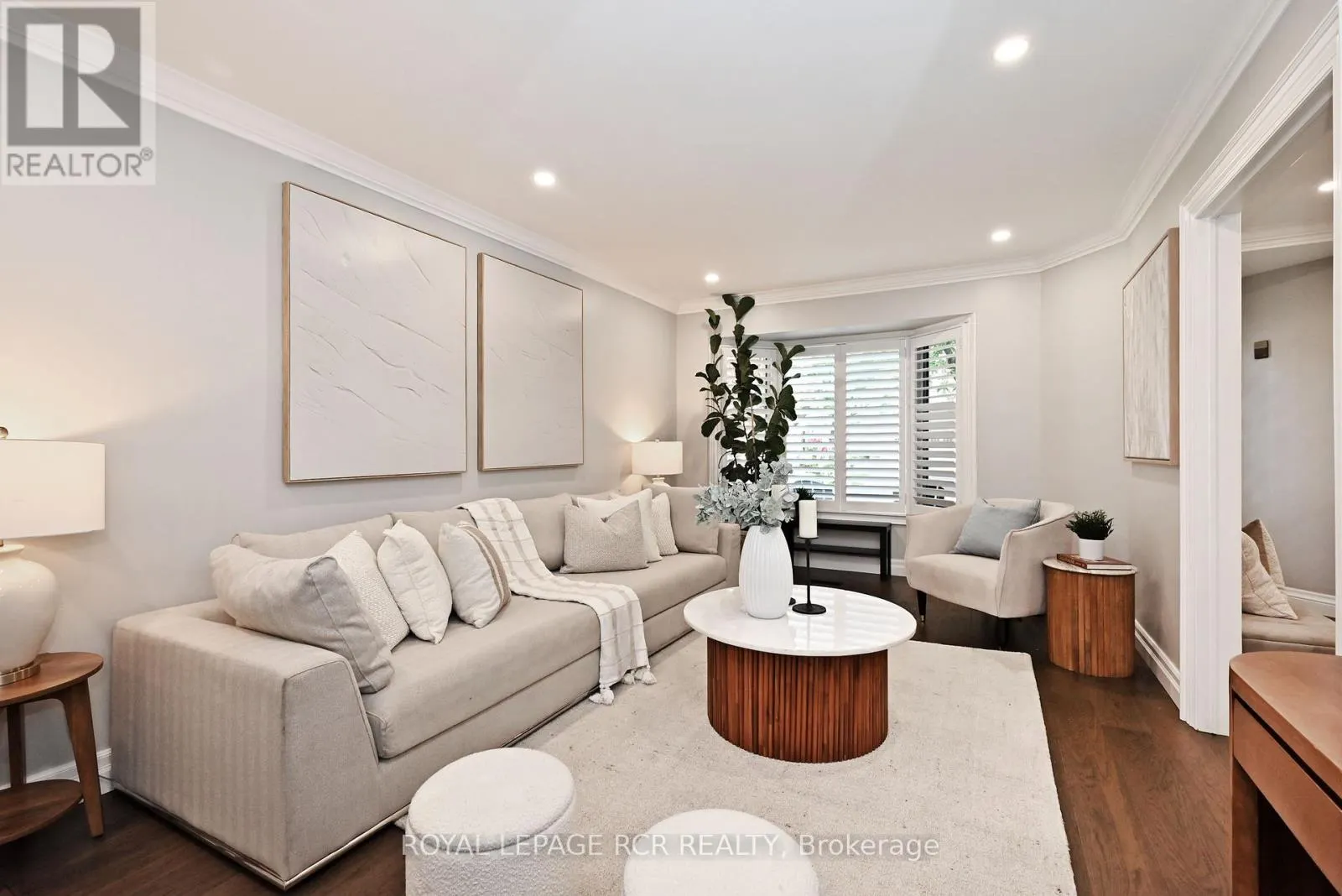24 MURDOCK AVENUE