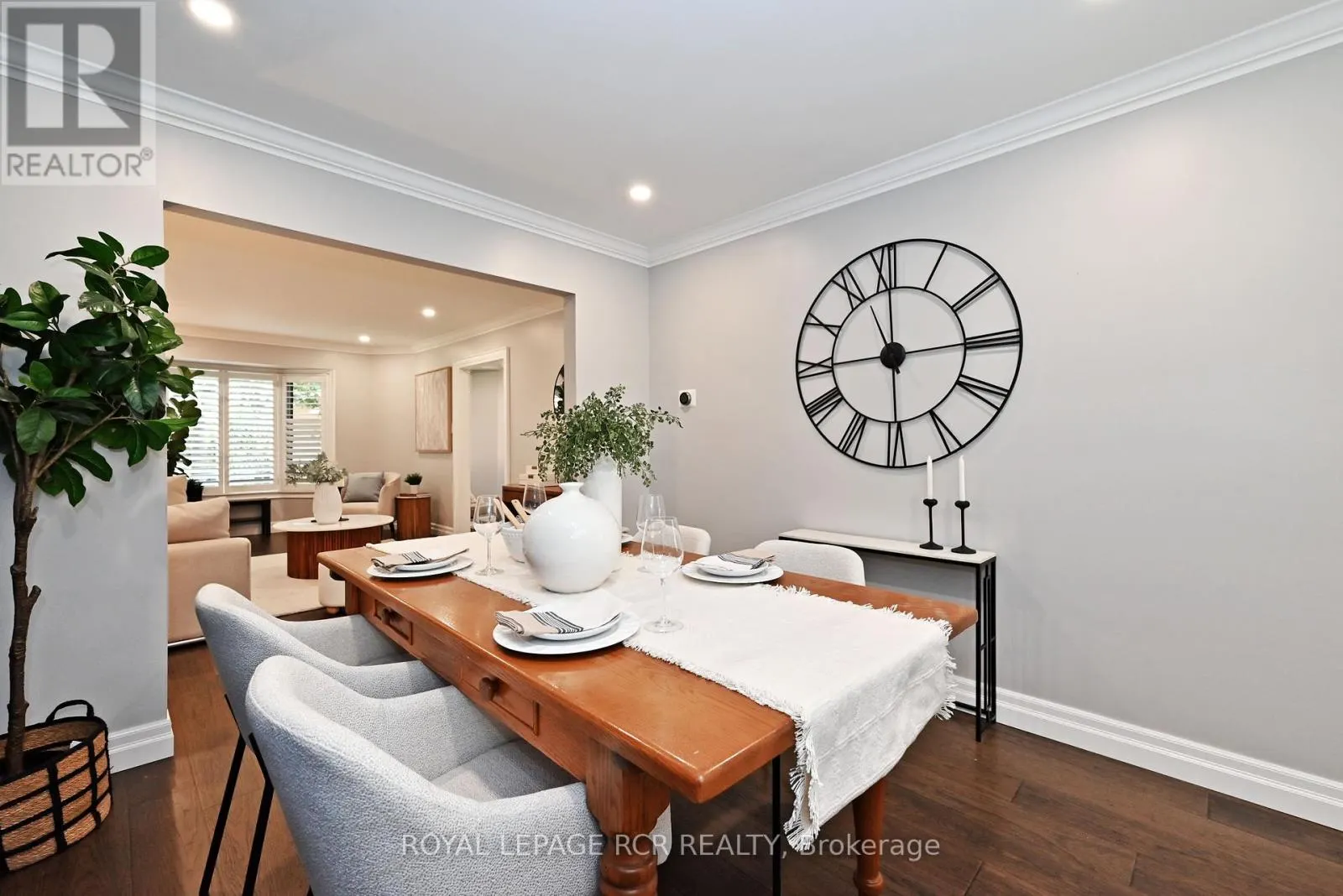 24 MURDOCK AVENUE