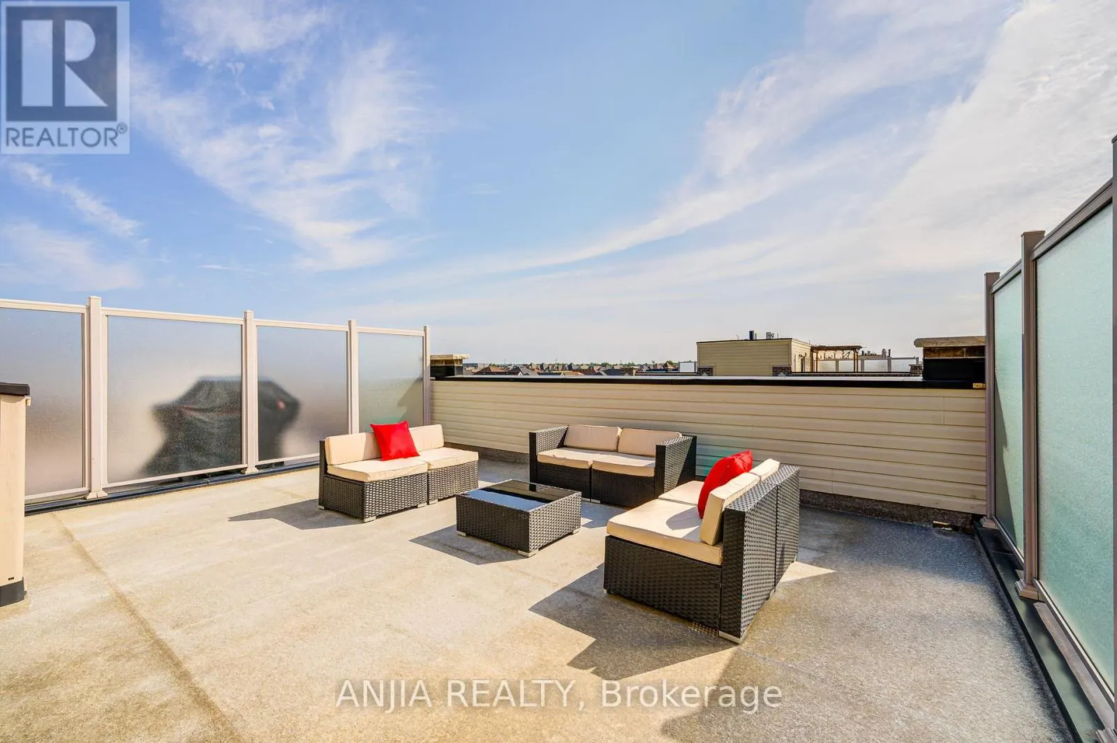 156 GLAD PARK AVENUE