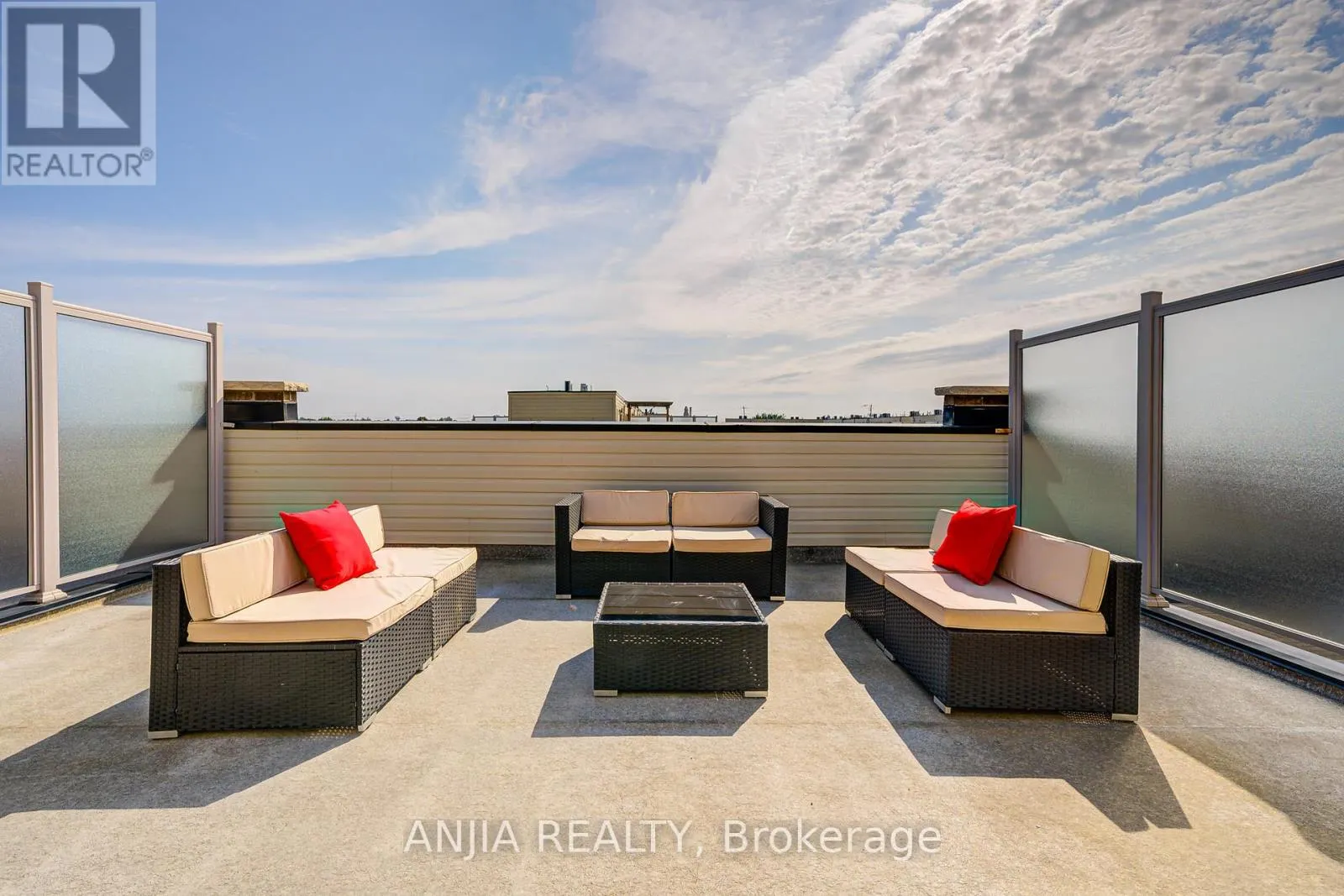 156 GLAD PARK AVENUE