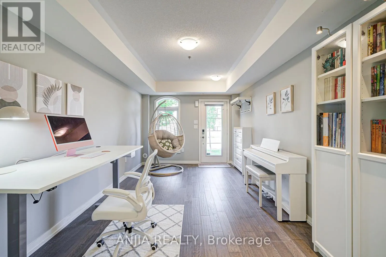 156 GLAD PARK AVENUE