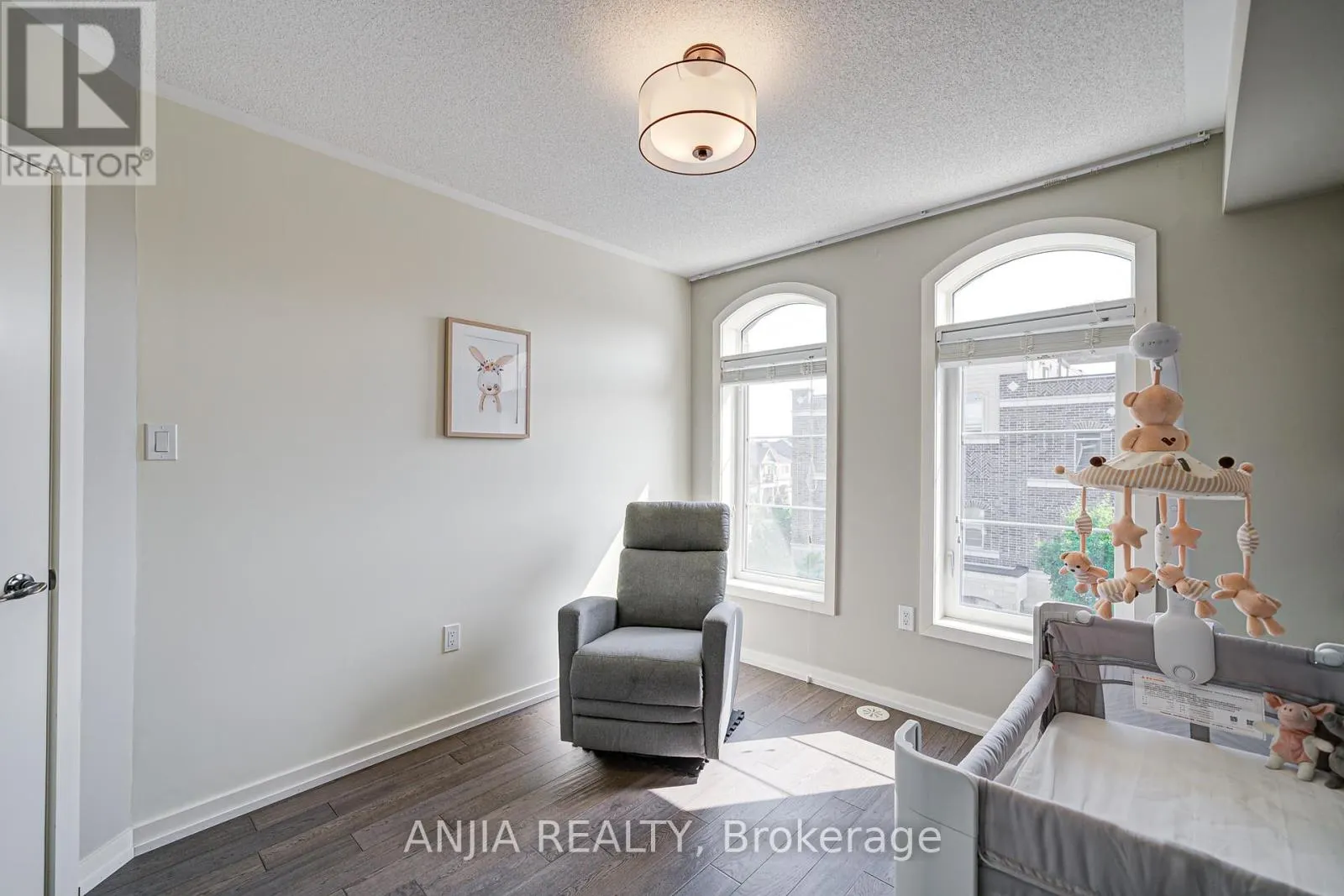 156 GLAD PARK AVENUE