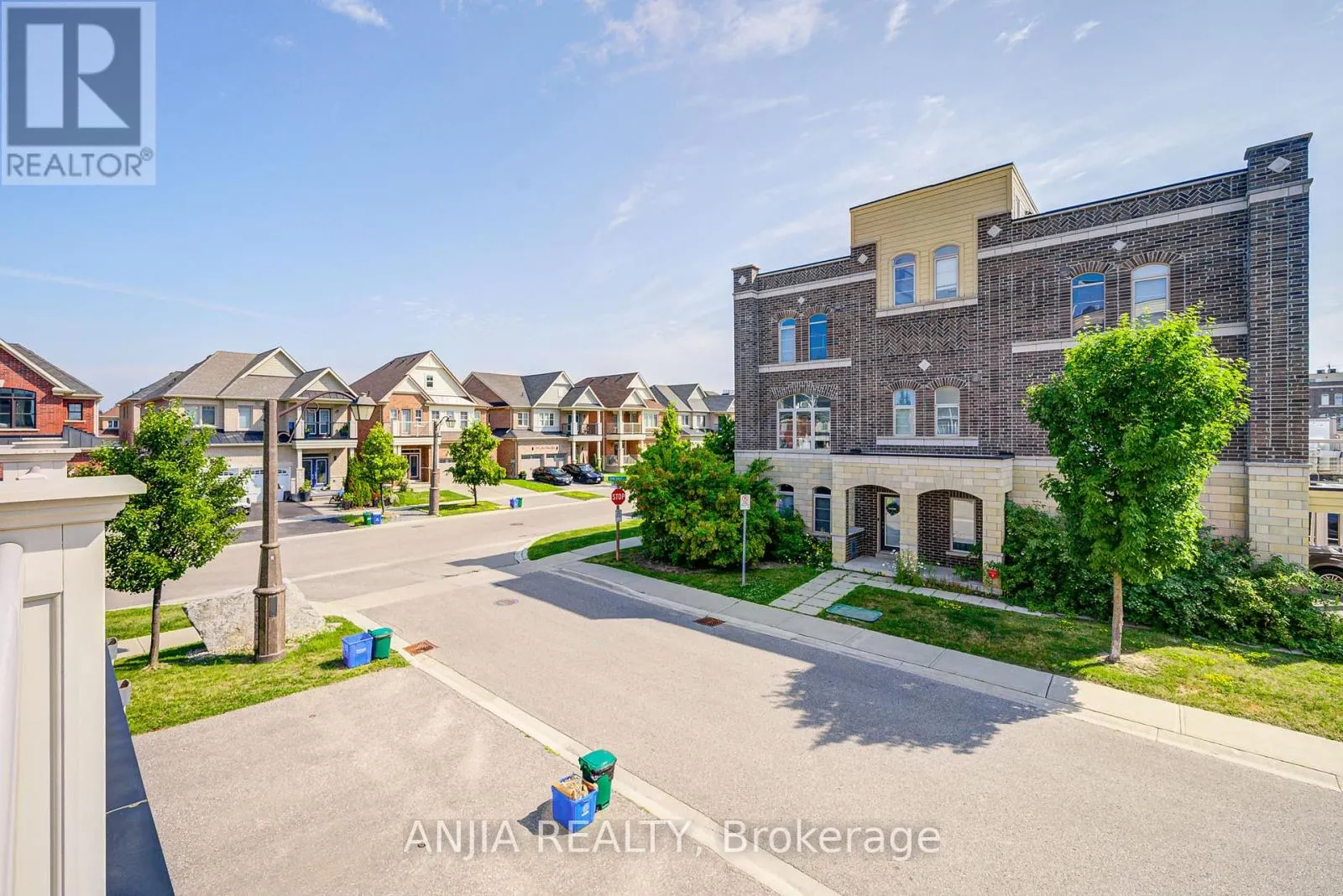 156 GLAD PARK AVENUE