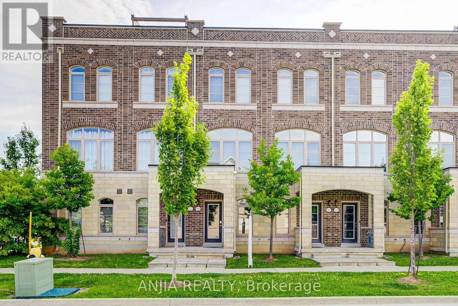 156 GLAD PARK AVENUE
