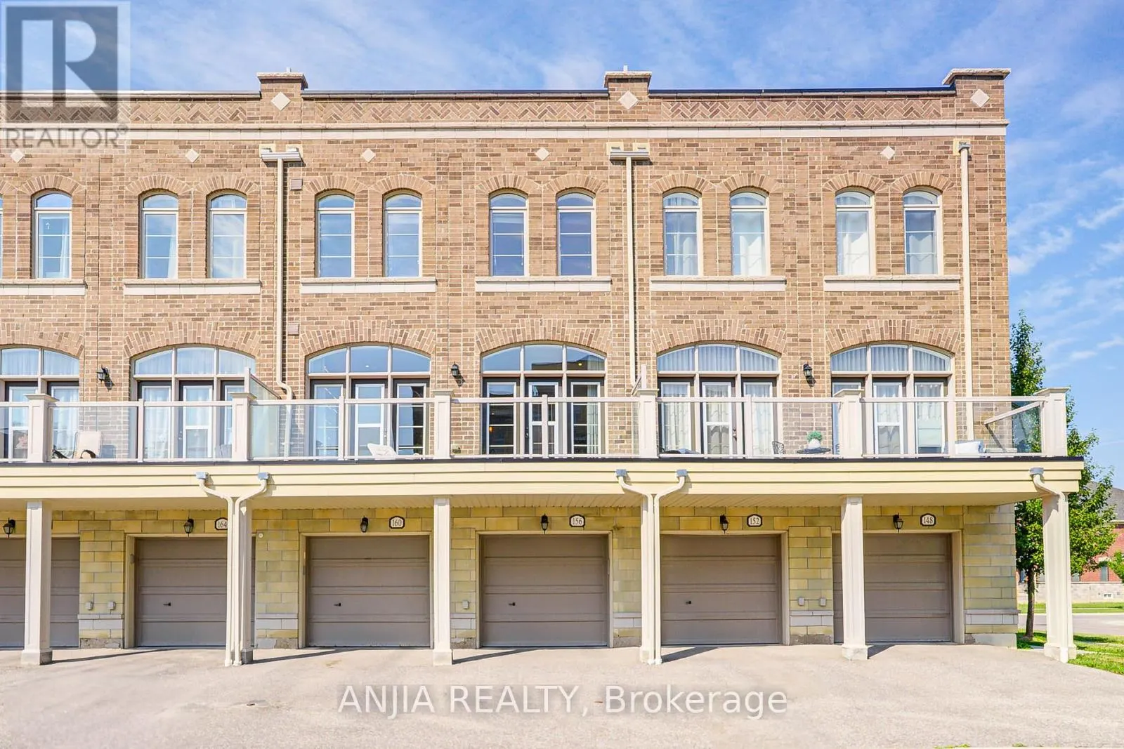 156 GLAD PARK AVENUE