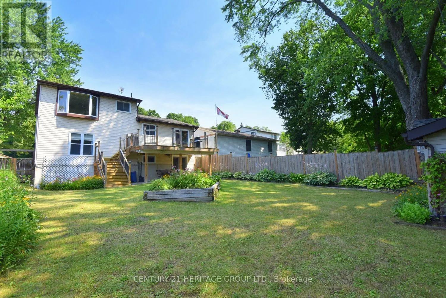838 BORONIA CRESCENT