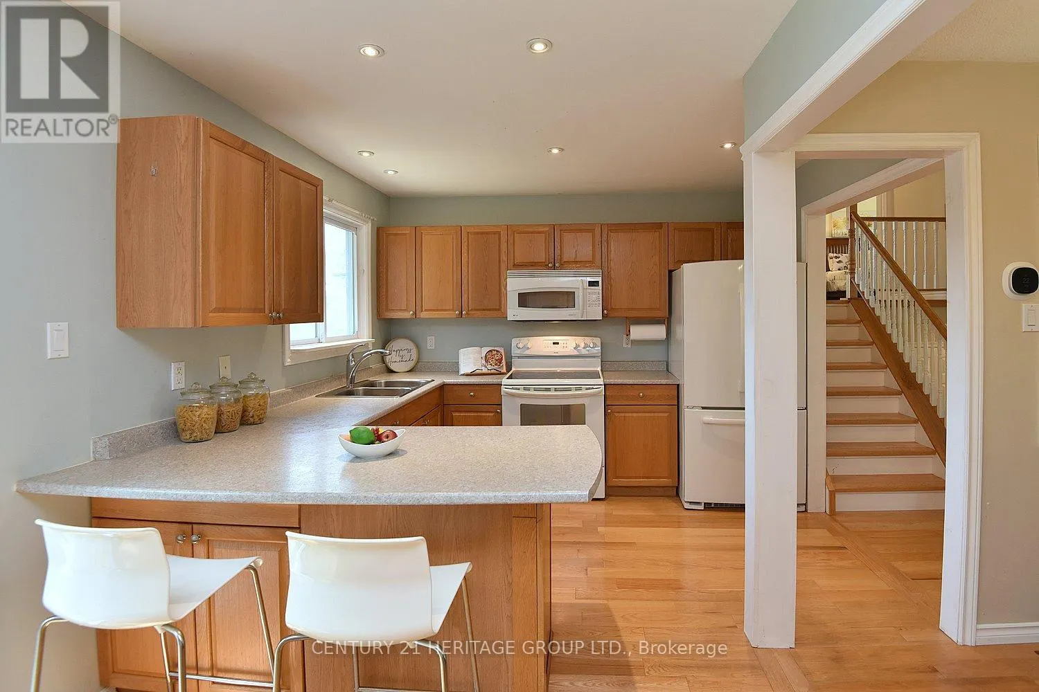 838 BORONIA CRESCENT