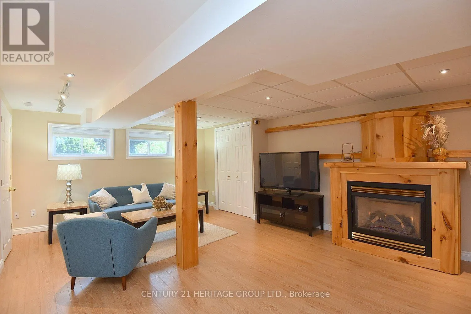 838 BORONIA CRESCENT