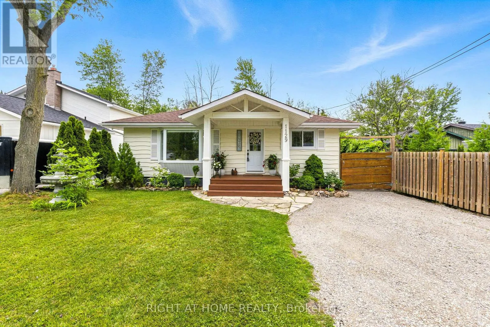 1129 LINDY LANE