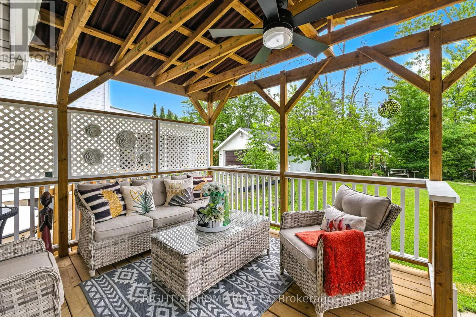 1129 LINDY LANE