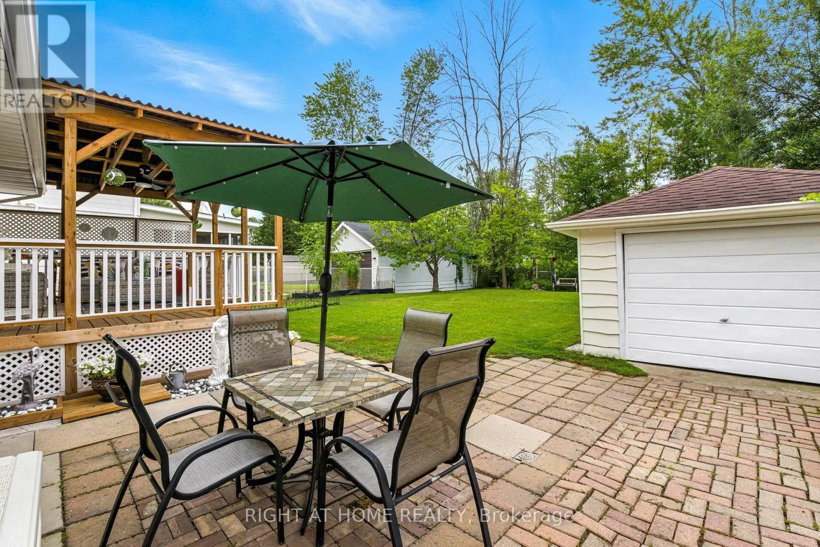 1129 LINDY LANE