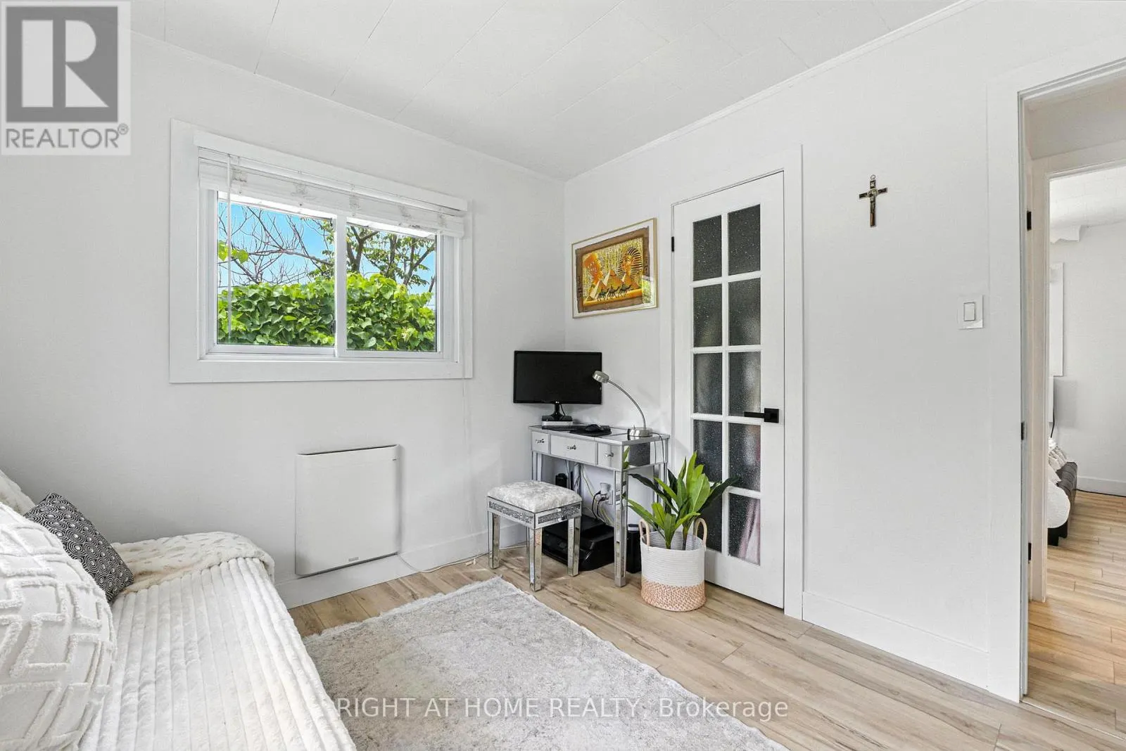 1129 LINDY LANE