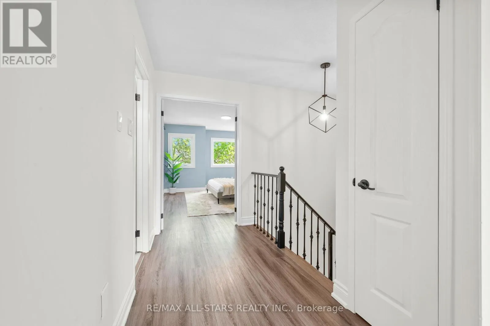 58 WOODROOF CRESCENT