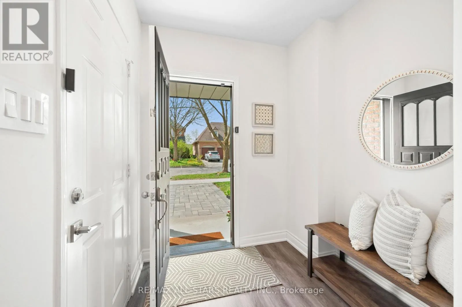 58 WOODROOF CRESCENT