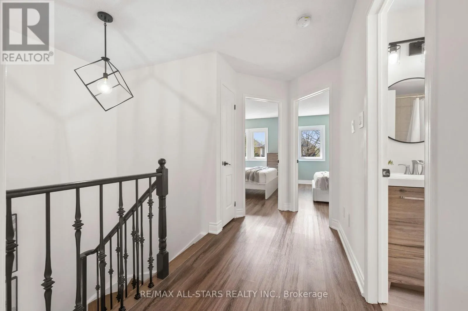 58 WOODROOF CRESCENT